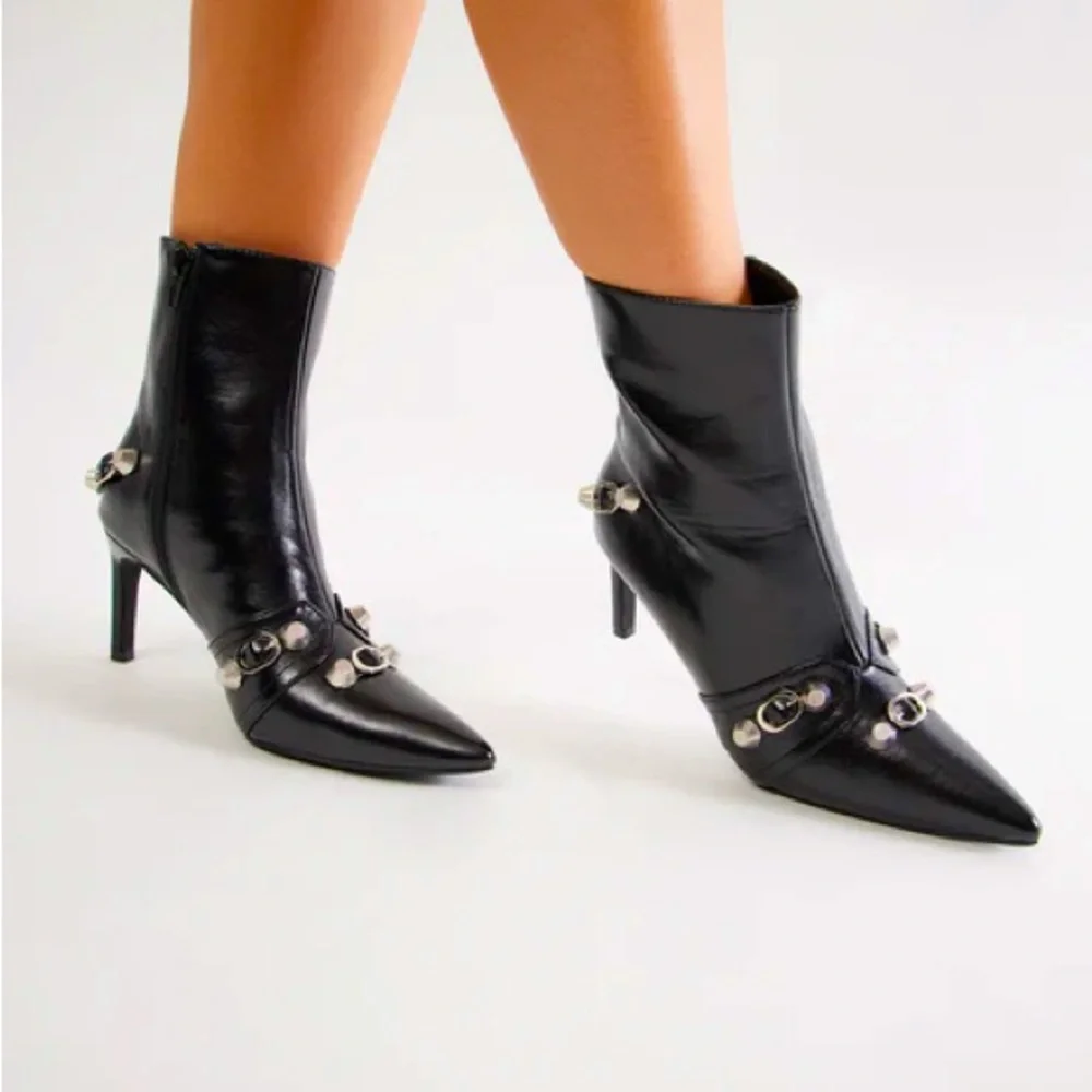 Jude Hardware Booties NEW 🏷️